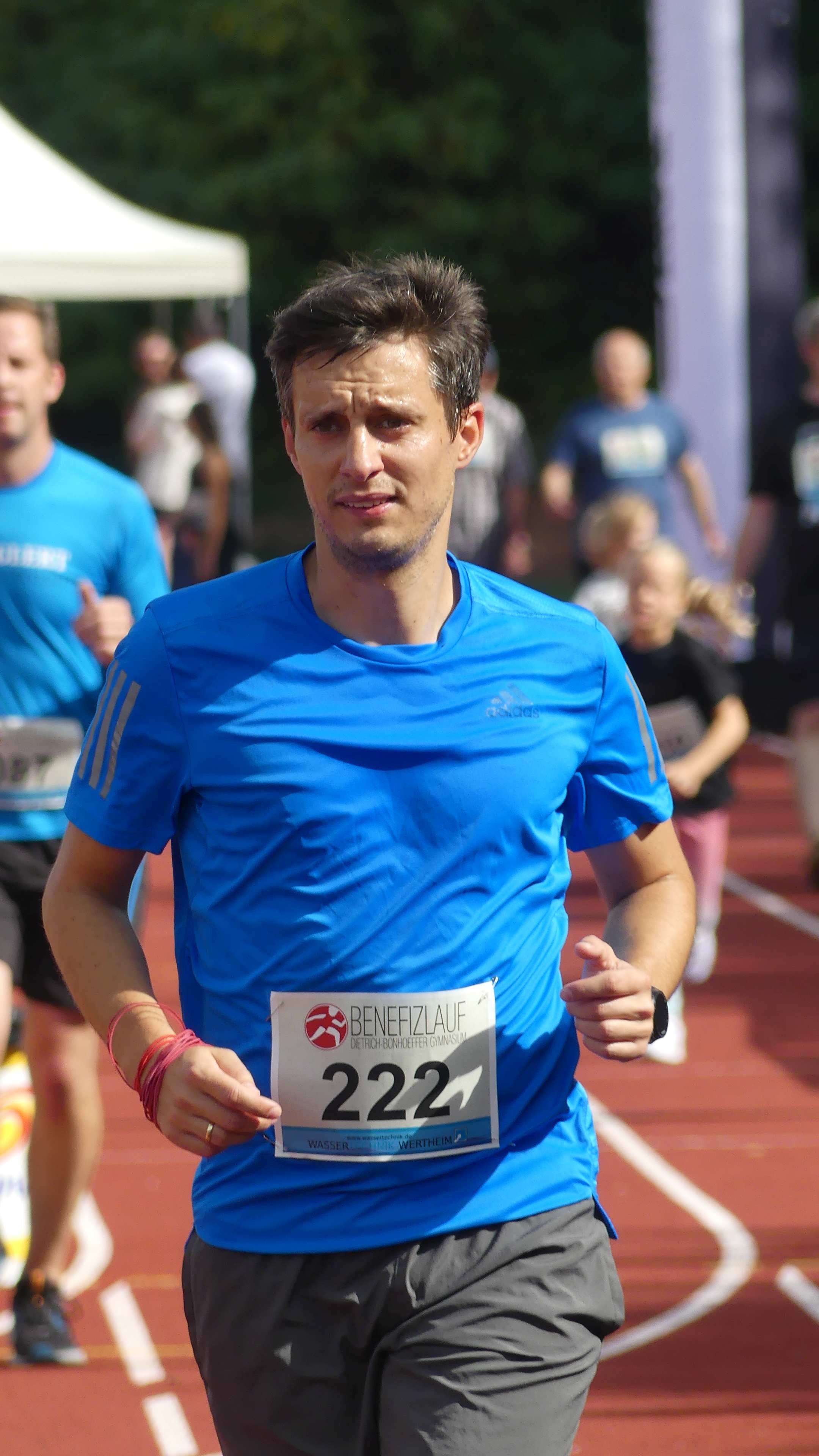 Bild vom 15. Benefizlauf im Jahr 2025. Dies ist das 294. Bild.